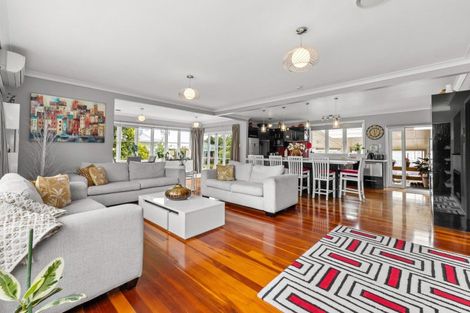 Photo of property in 38 Pipiroa Road, Ngatea, 3503