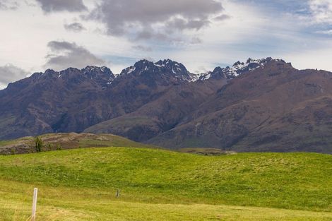 Photo of property in 50 Cunninghams Drive, Jacks Point, Queenstown, 9371