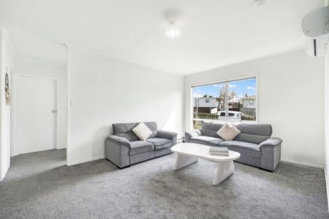 Photo of property in 93 Hyperion Drive, Randwick Park, Auckland, 2105