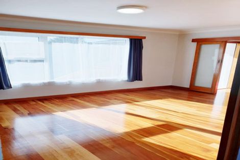 Photo of property in 2c Wendell Place, Greenlane, Auckland, 1061