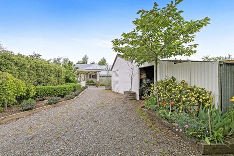 Photo of property in 8 Cross Street, Coalgate, 7673