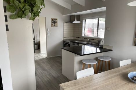 Photo of property in 89 Queens Road, Waikanae Beach, Waikanae, 5036