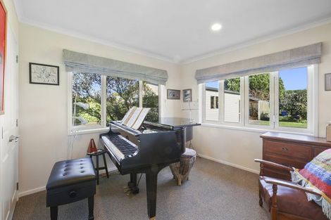 Photo of property in 200 Cowling Road, Hurdon, New Plymouth, 4371