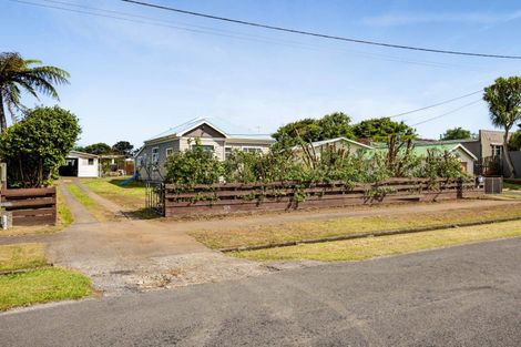 Photo of property in 64 Puriri Street, Hawera, 4610