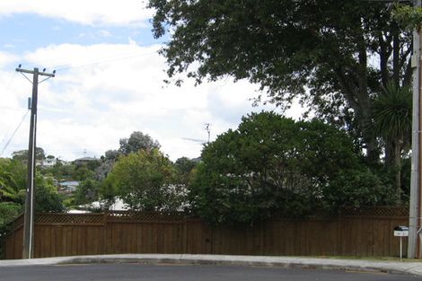 Photo of property in 3 Phillip Parade, Forrest Hill, Auckland, 0620