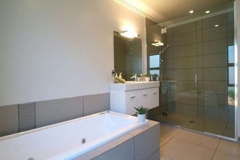 Photo of property in 21 Paeroa Street, Riccarton, Christchurch, 8041