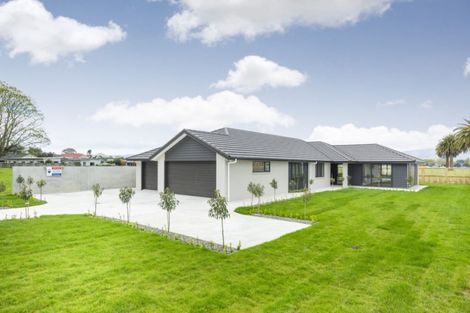 Photo of property in 5 Grand Oaks Drive, Awapuni, Palmerston North, 4412