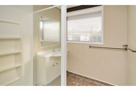 Photo of property in 49 Oldwood Street, Bishopdale, Christchurch, 8053