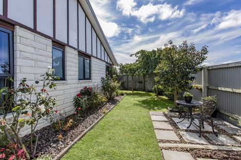 Photo of property in 26 Amberley Beach Road, Amberley, 7410