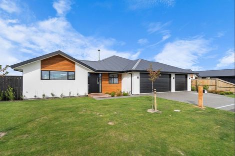 Photo of property in 17 Suffolk Drive, Kirwee, 7571