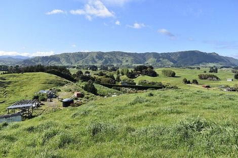 Photo of property in 180 Te Horo Beach Road, Te Horo, Otaki, 5581