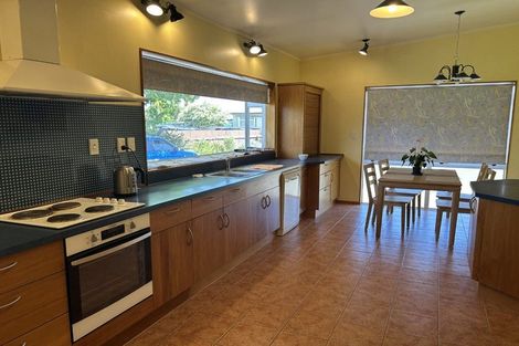 Photo of property in 222a Grove Road, Mayfair, Hastings, 4122