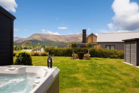 Photo of property in 3 Heenan Lane, Arrowtown, 9371
