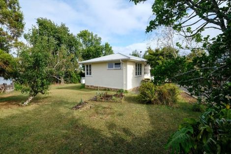 Photo of property in 26 Kirrie Avenue, Te Atatu South, Auckland, 0610