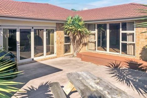 Photo of property in 2 Somerton Drive, Huntington, Hamilton, 3210