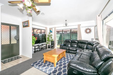 Photo of property in 14 Catalina Drive, Melville, Hamilton, 3206