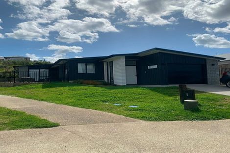 Photo of property in 1 Hauruia Way, Pyes Pa, Tauranga, 3112