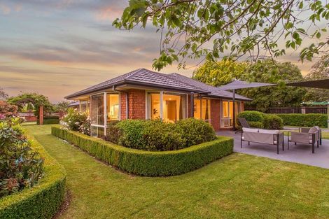 Photo of property in 317 Gardiners Road, Harewood, Christchurch, 8051