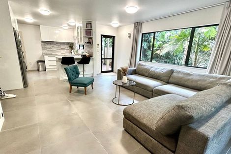 Photo of property in 19 Moore Street, Hillcrest, Auckland, 0627