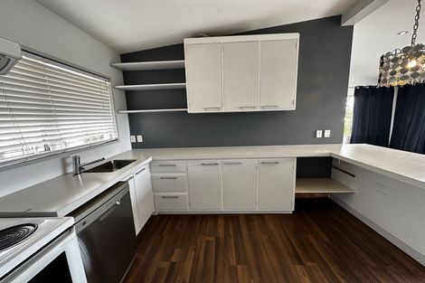 Photo of property in 1/6 Anne Road, Hillcrest, Auckland, 0627