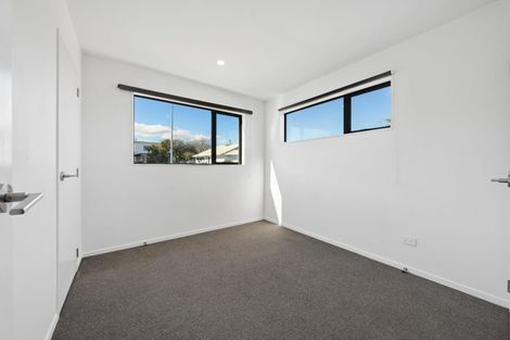 Photo of property in 250a Great North Road, Henderson, Auckland, 0612