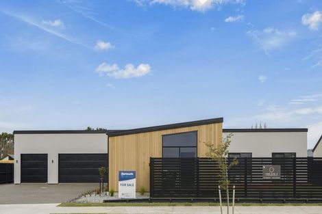 Photo of property in 27 Goldie Drive, Rangiora, 7400
