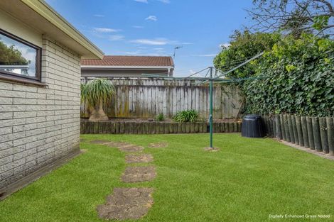 Photo of property in 2/12 Penrhyn Place, Mount Maunganui, 3116