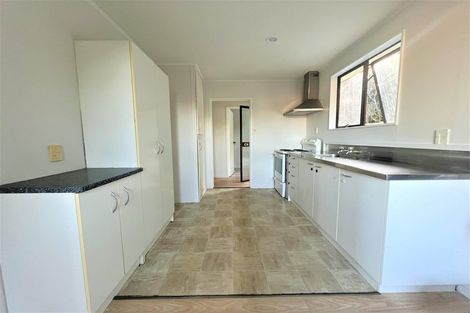 Photo of property in 21 Rehia Road, Massey, Auckland, 0614