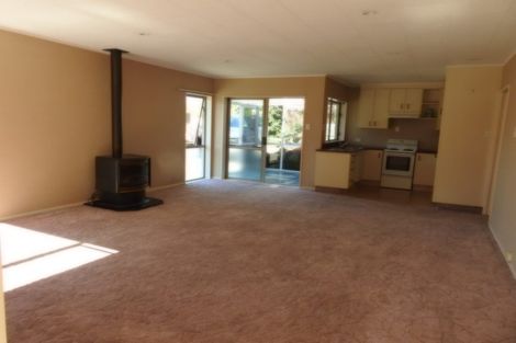 Photo of property in 1 Ongo Road, Hunterville, 4730