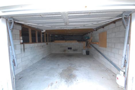 Photo of property in 2/16 Beach Road, Castor Bay, Auckland, 0620