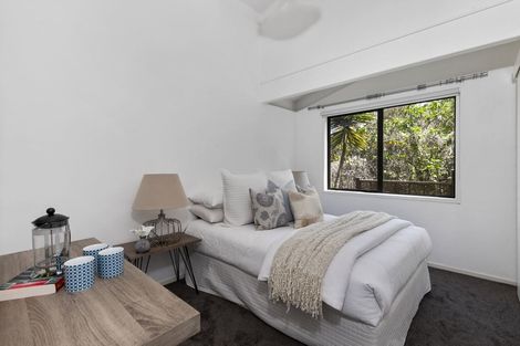 Photo of property in 1/9 Reynolds Place, Torbay, Auckland, 0630