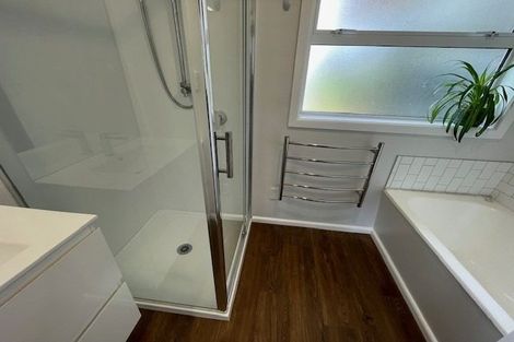 Photo of property in 6 Sevenoaks Drive, Bryndwr, Christchurch, 8053