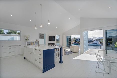 Photo of property in 17 Waitotara Way, Whitianga, 3510