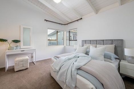 Photo of property in 35 Sylvan Park Avenue, Milford, Auckland, 0620