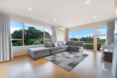 Photo of property in 12 Glenbush Place, Birkenhead, Auckland, 0626