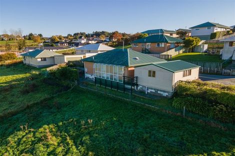 Photo of property in 24 Ellesmere Place, Oceanview, Timaru, 7910