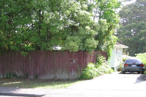 Photo of property in 10 Barnfield Place, Glendene, Auckland, 0602