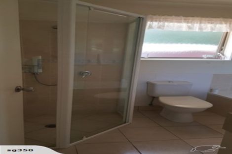 Photo of property in 5/262 Centreway Road, Orewa, 0931