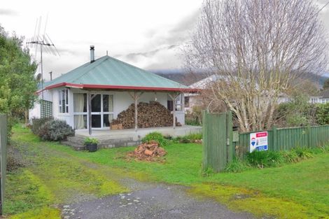 Photo of property in 1 Milton Street, Murchison, 7007