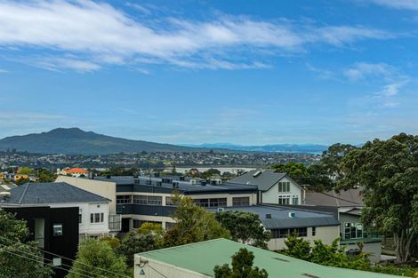 Photo of property in Sugar Lane Apartments, 5/31 Rawene Road, Birkenhead, Auckland, 0626