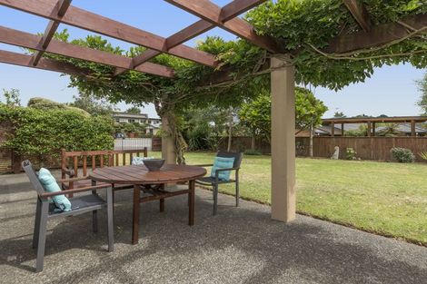 Photo of property in 90 Rowesdale Drive, Ohauiti, Tauranga, 3112