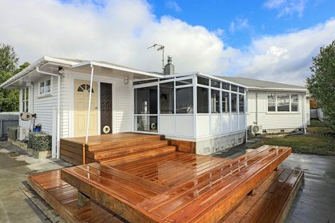 Photo of property in 24 Magdalen Crescent, Pirimai, Napier, 4112