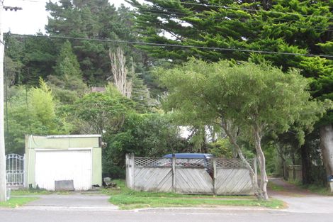 Photo of property in 22 Tawhai Street, Stokes Valley, Lower Hutt, 5019