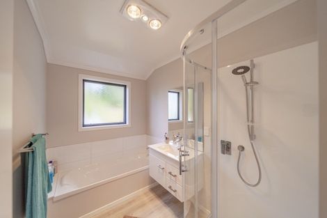 Photo of property in 5 Windsor Road, Waipawa, 4210