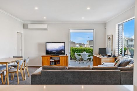 Photo of property in 4 Kuku Avenue, Red Beach, 0932