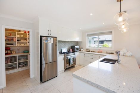 Photo of property in 11 Silicon Way, Fitzherbert, Palmerston North, 4410
