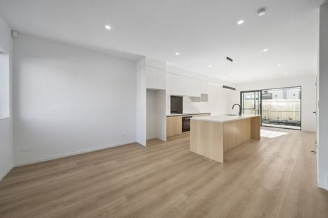 Photo of property in 10 Clendon Place, Manurewa, Auckland, 2102