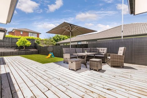 Photo of property in 39 Sunningdale Street, Wattle Downs, Auckland, 2103