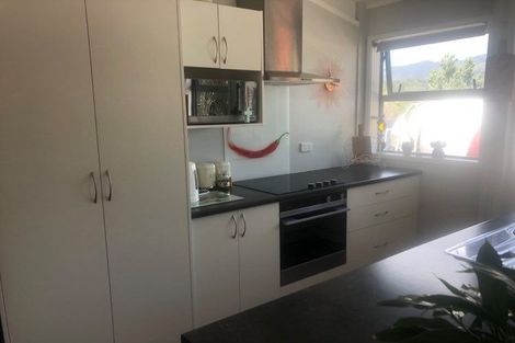 Photo of property in 2 Tuhua Lane, Brown Owl, Upper Hutt, 5018