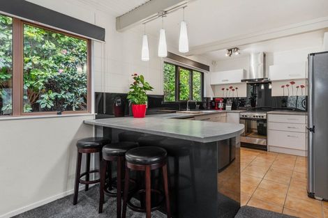 Photo of property in 6 Mark Place, Lynmore, Rotorua, 3010